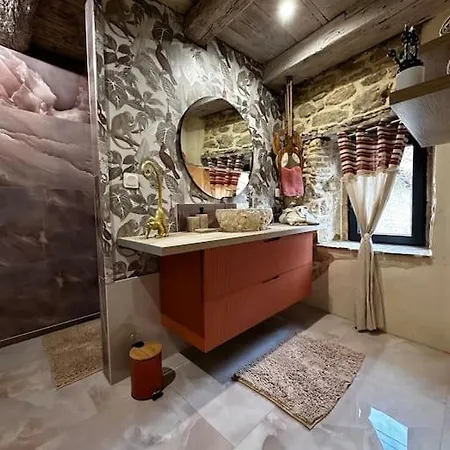 Дом отдыха Pont Du Gard - Uzege - Maison Centre Historique Collias